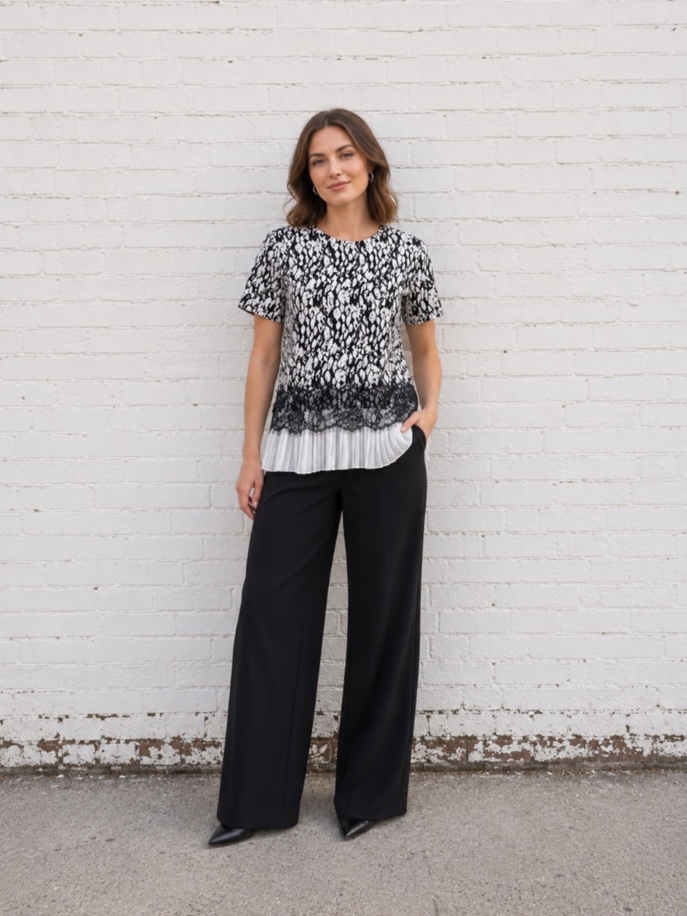 Laundry by Shelli Segal Black White Abstract Print Lace Pleated Hem Top XS